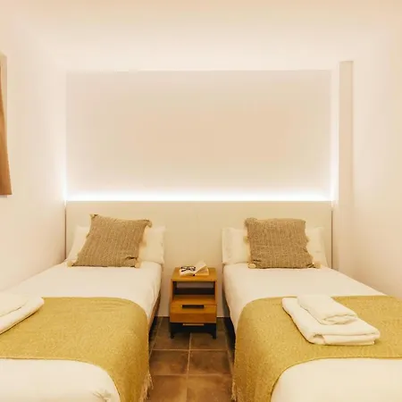 Bravissimo Mercadal, One-bedroom Sofa Bed Girona